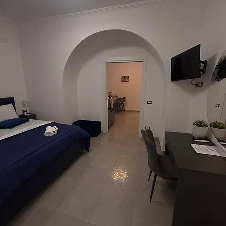 Palermo Holiday Room *